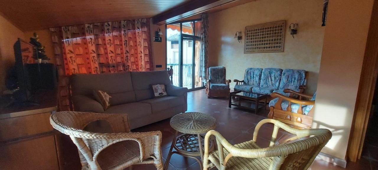 Casa Feliz Duplex Y Apartamento Rural Torres del Obispo Exterior foto